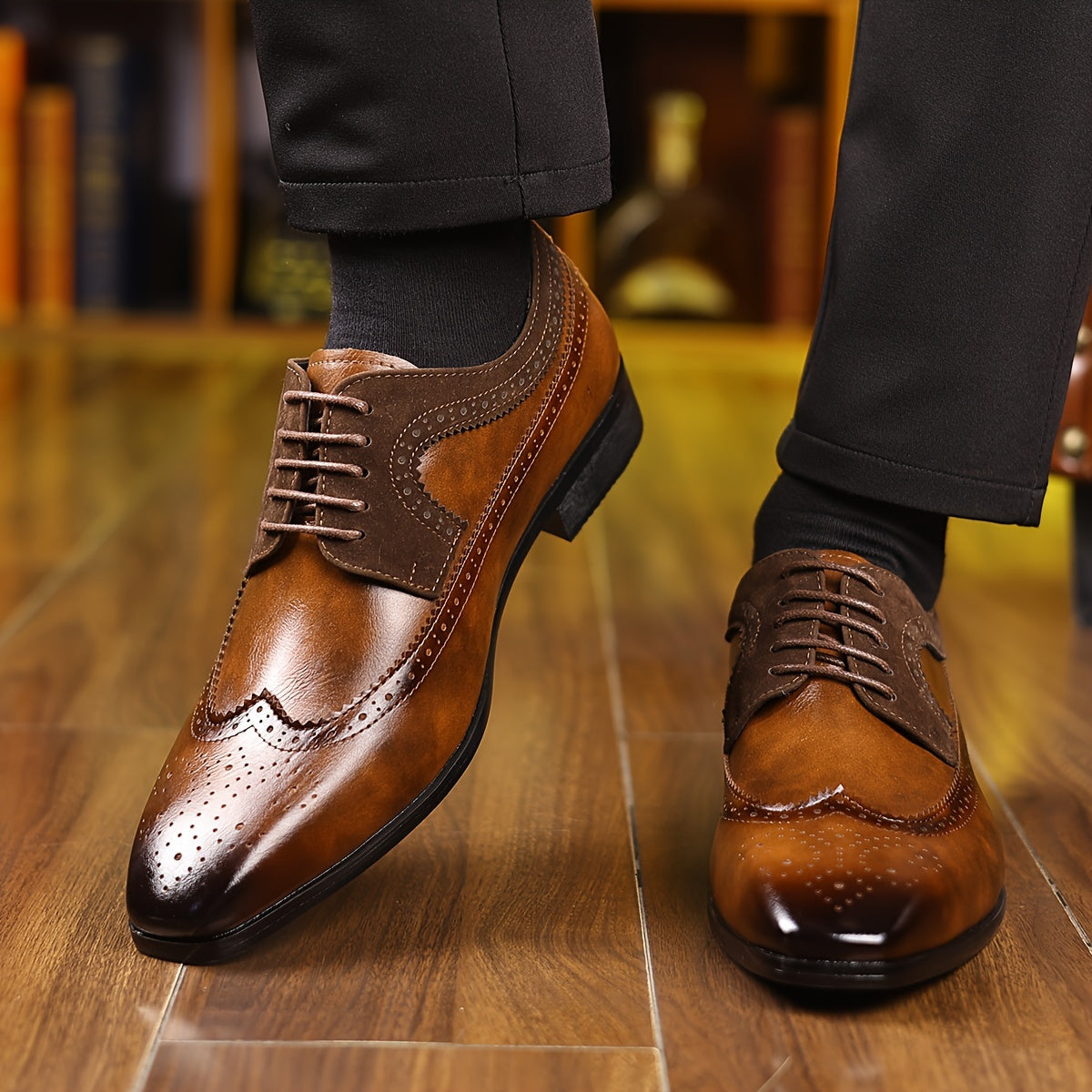 Men’s Two-Tone Brogue Oxford Shoes – Wingtip Style for Dressy Occasions